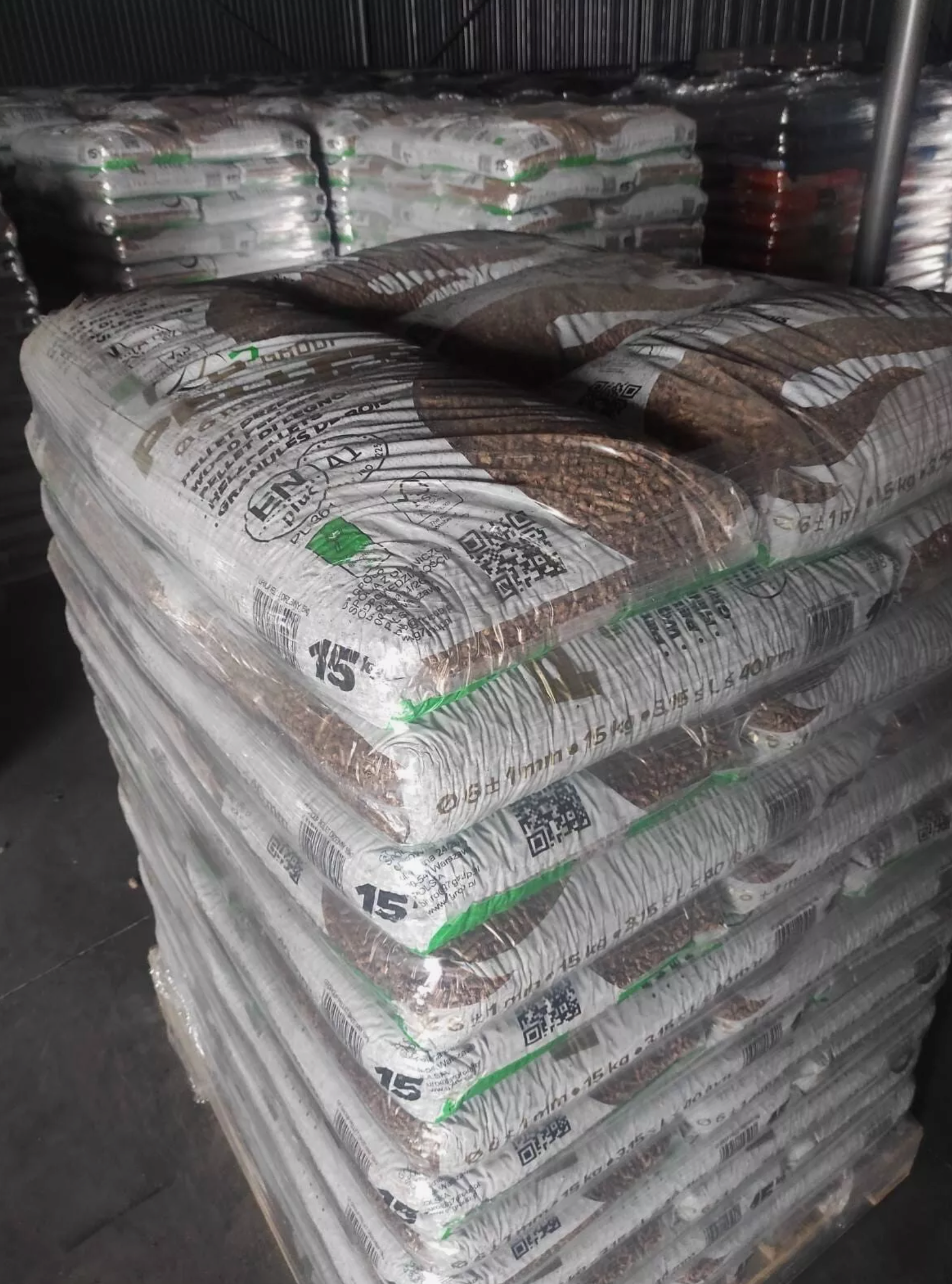 Holzpellets der G7 Gruppe Zertifizierte ENplus A1 Pellets kostenloser Versand