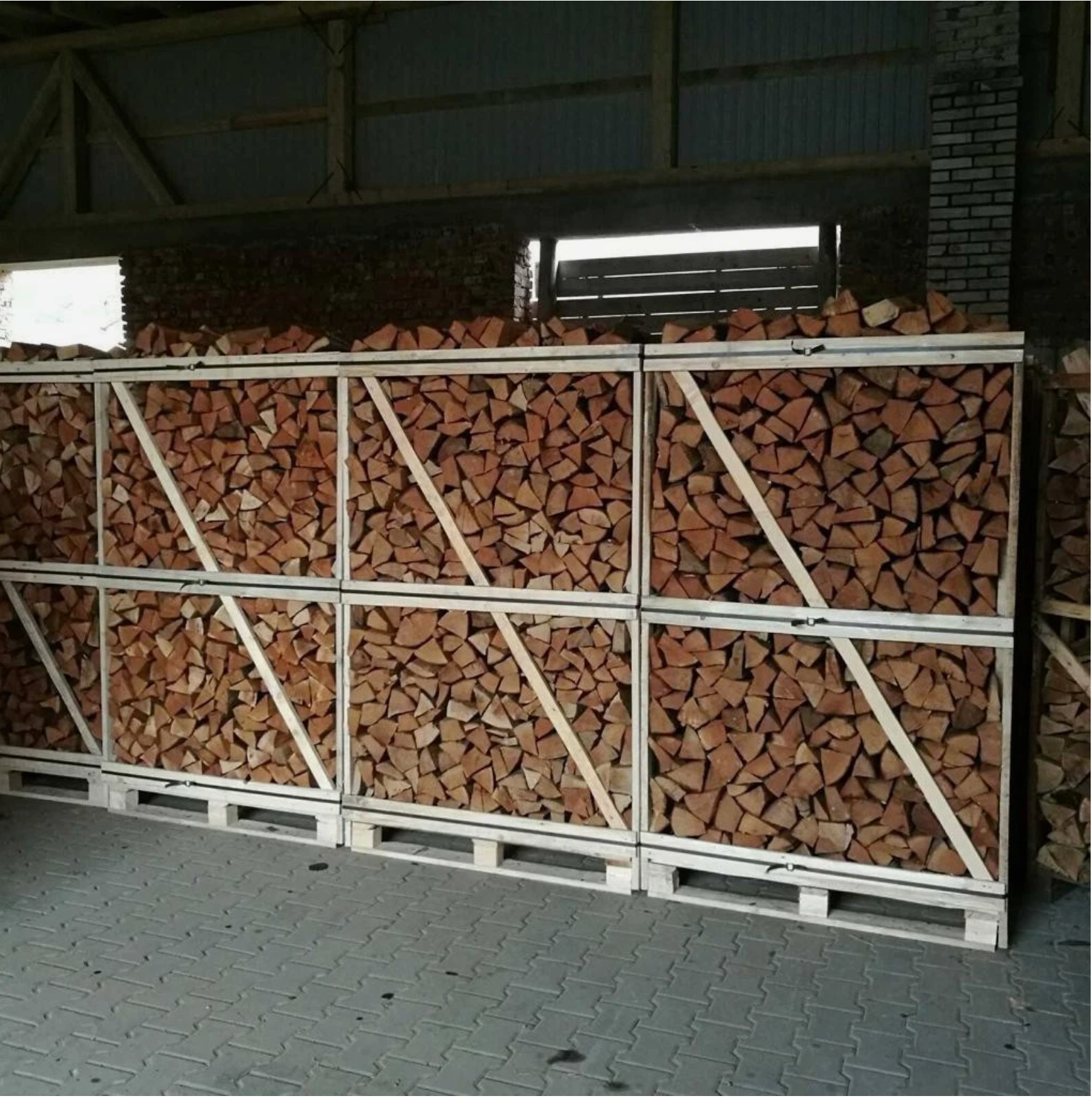 Buchenholz Brennholz 490kg Vorgetrocknet 25/33cm/1 RM