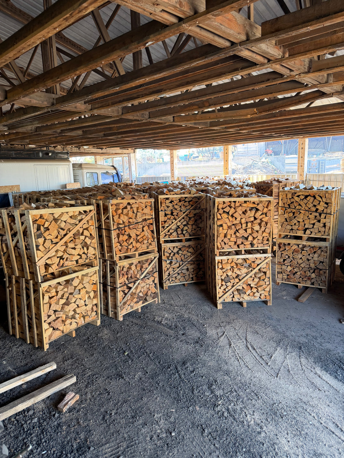 Buchenholz Brennholz 490kg Vorgetrocknet 25/33cm/1 RM