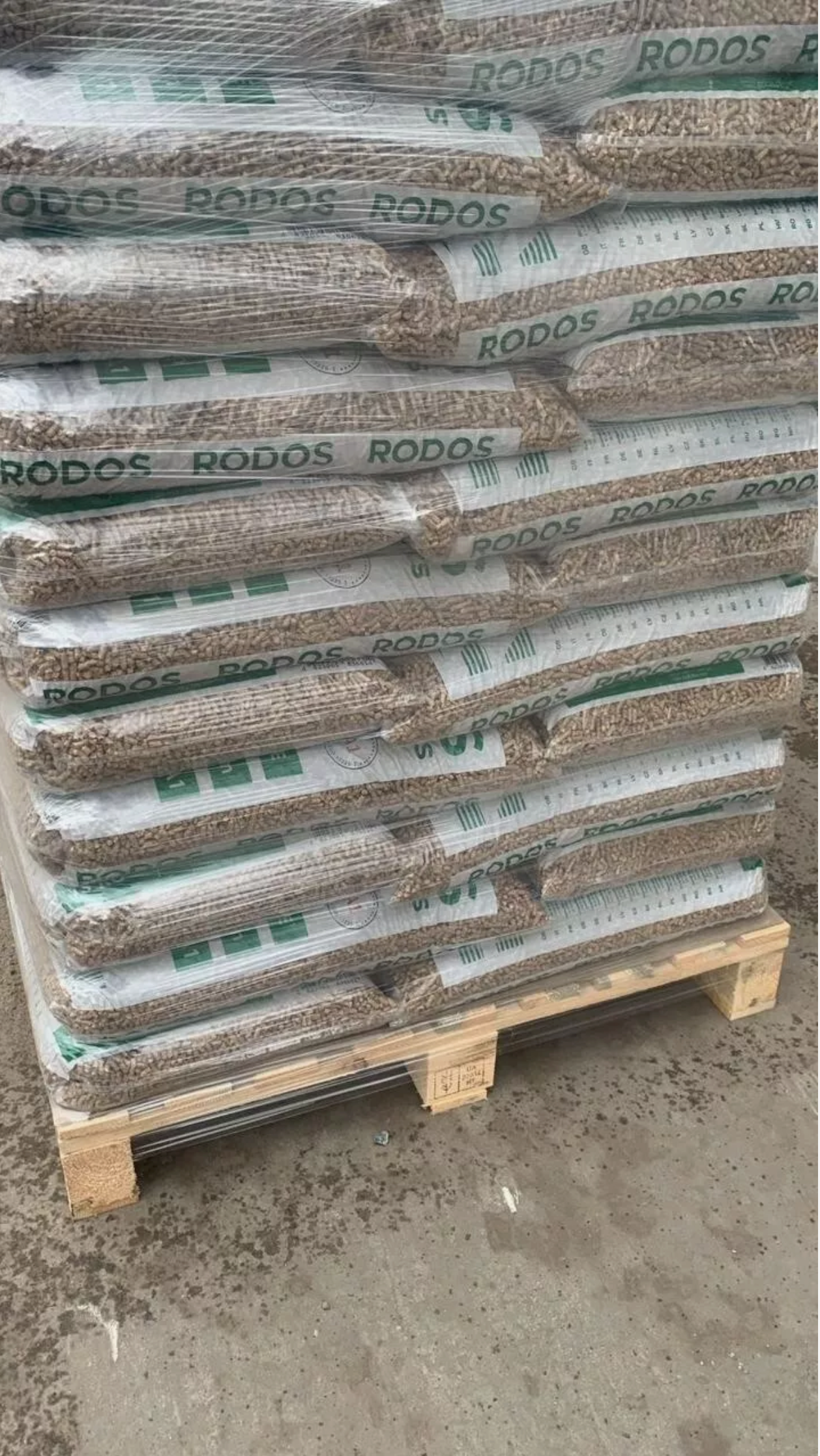 "Rodos" Holzpellets Pellets ENplus A1 Palette 1050kg/ 70 Säcke