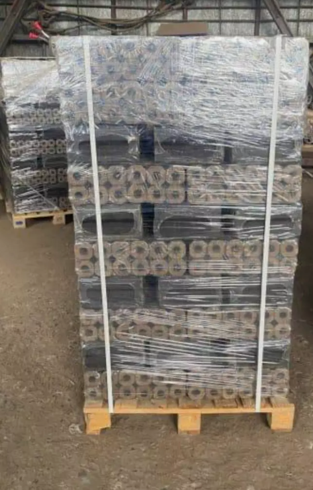 Pini Kay 8 Eckige Premium Buchenholzbriketts 960kg Palette 96x10 kg inkl. Versand