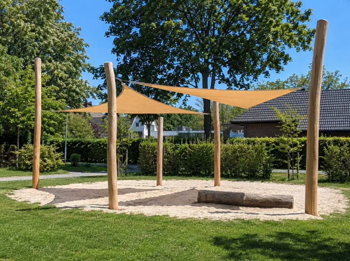Robinienpfähle – Rundholzpfähle 4–5 m | Geschliffen & entsplintet  |  Ø10-14