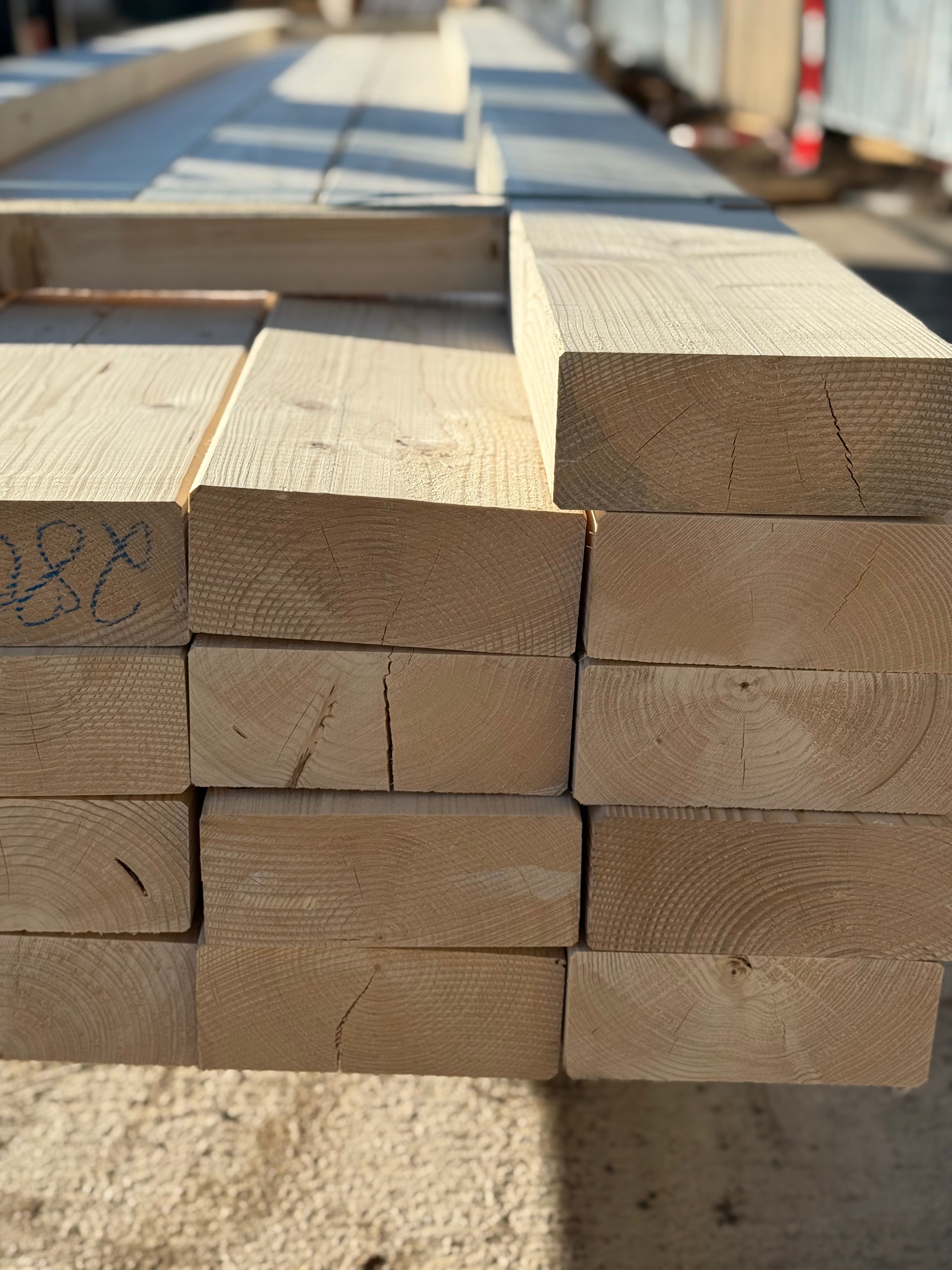 Konstruktionsvollholz (KVH) in Top Qualität